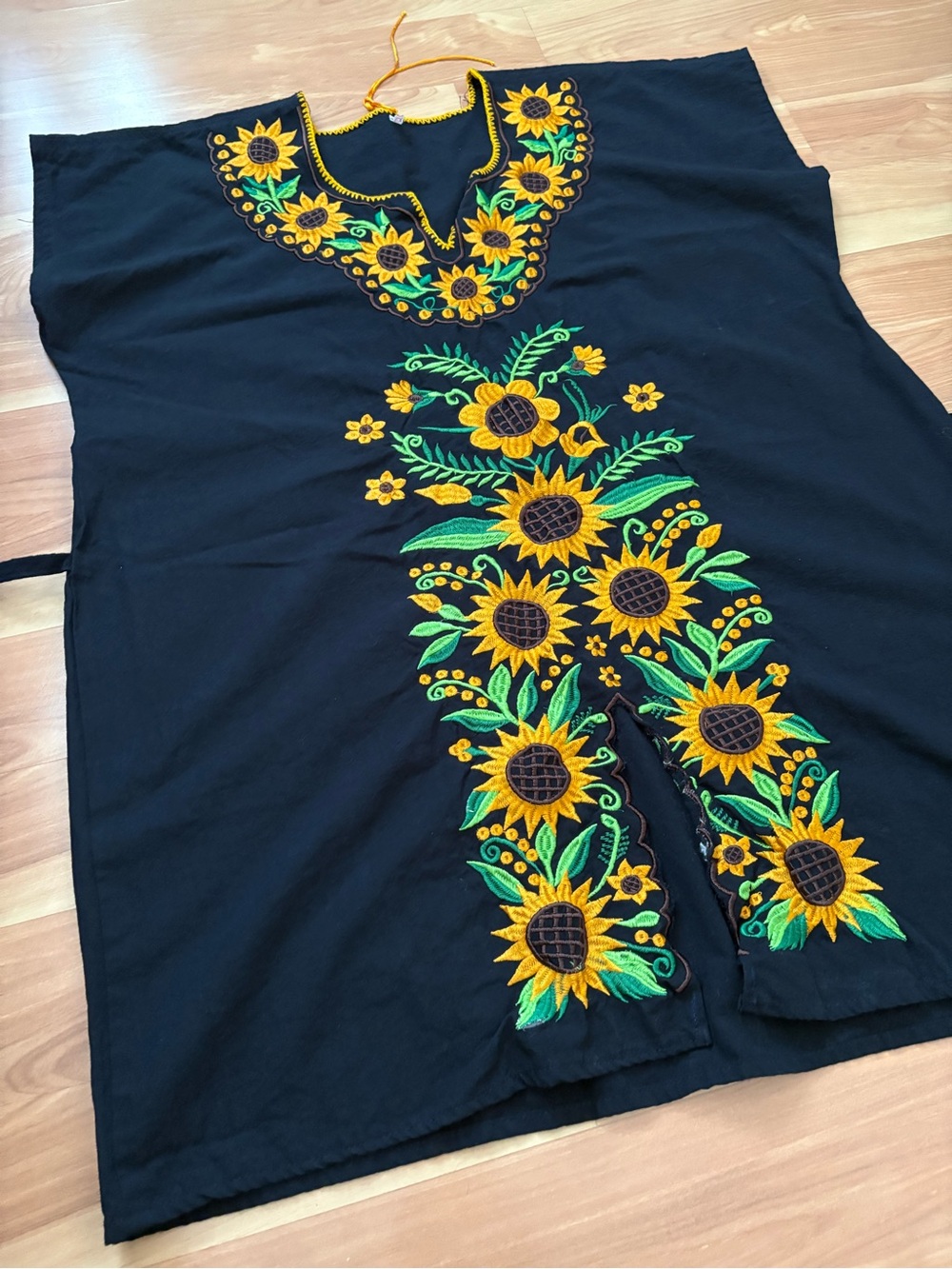 Vintage Mexican Black Embroidered Sunflower Tunic Dress Boho Folk Art Size S-XL - Picture 13 of 14